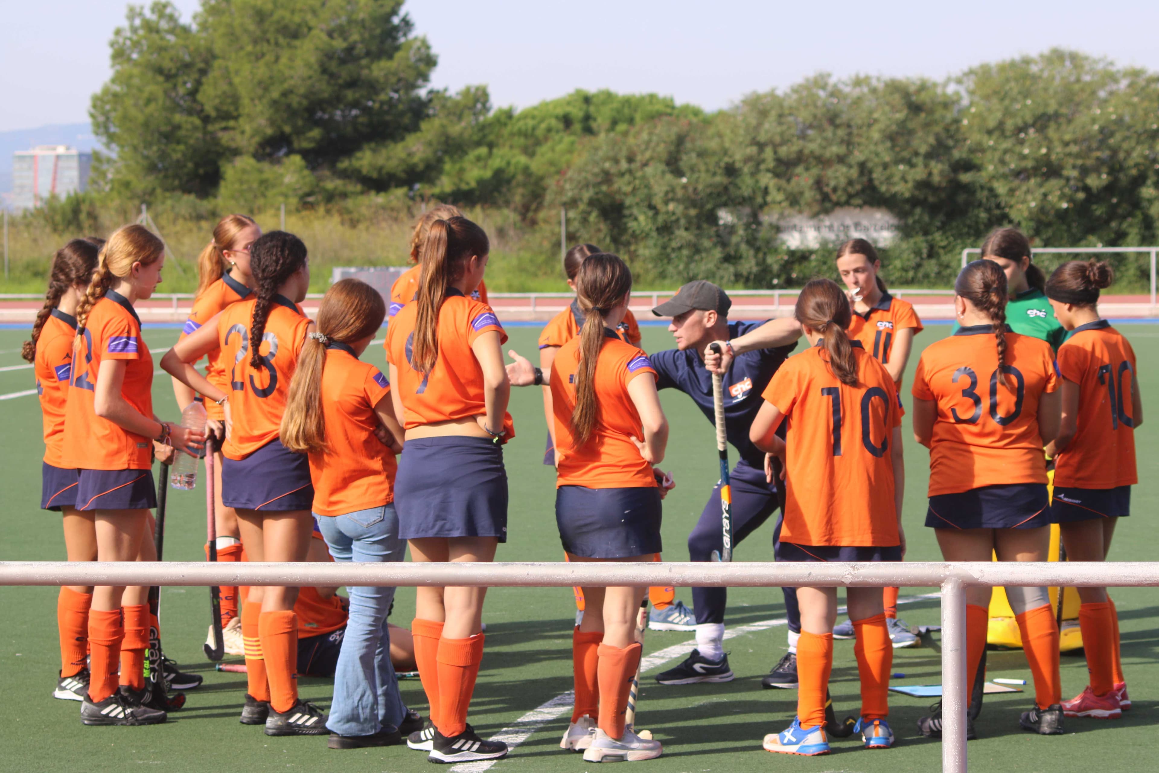 Spelers van de Catalònia Academie tijdens de training