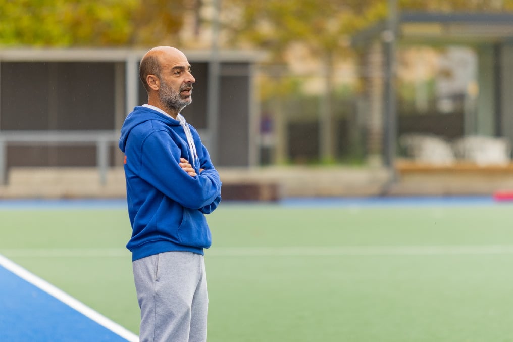 Equipo del Catalònia Hoquei Club en acción