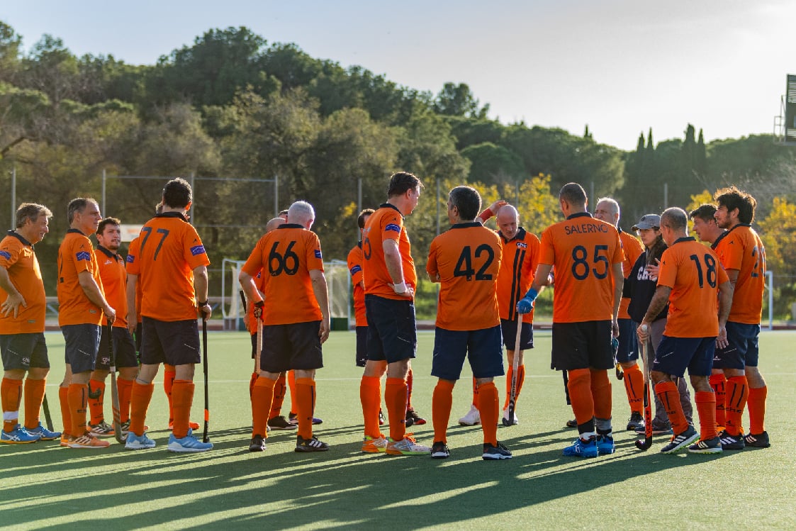 Empreses gaudint d'activitats al Pau Negre