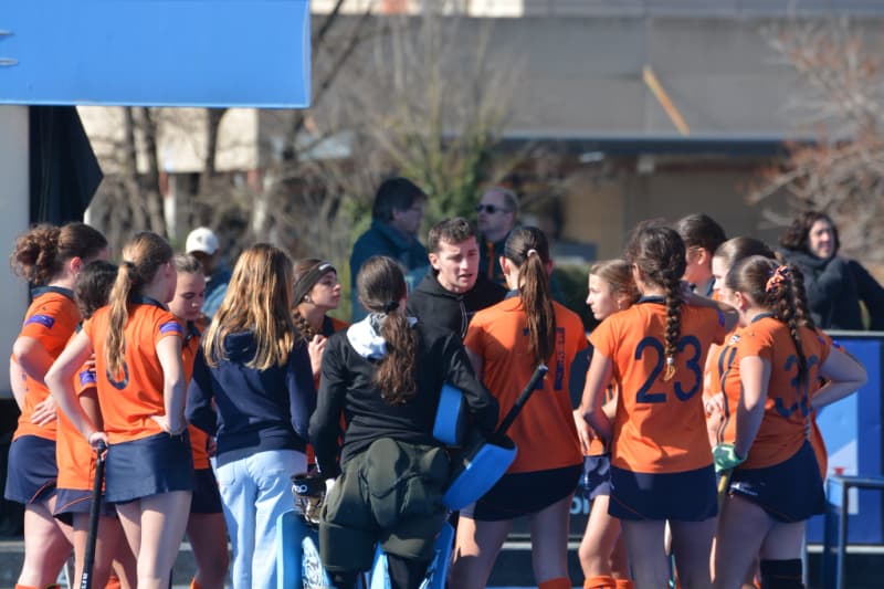 Additionally, the U16 Girls’ team achieved an outstanding 0-8 victory against Junior FC D, while the U16 Boys’ team faced a strong opponent in Club Egara Blanc.