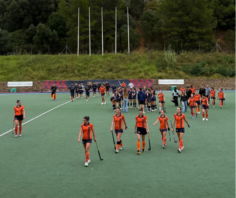 Ce week-end, nous avons vécu un véritable Super Sunday au Pau Negre : forte atmosphère de club, identité orange bien présente et saveur de grand rendez-vous, même si les résultats n’ont pas souri dans tous les matches.