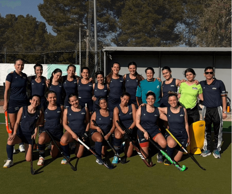 In der zweiten Herrenliga musste sich CHC Orange in einem Spiel mit vielen Wendungen geschlagen geben, das durch einen Siebenmeter entschieden wurde, während CHC Blau einen sehr wichtigen Sieg gegen Sarrià, einen direkten Konkurrenten, einfahren konnte.